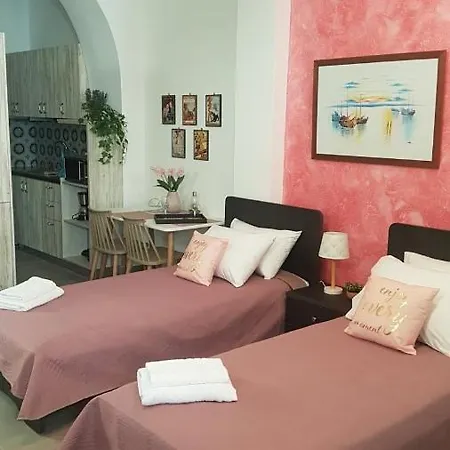 Lolos' House Апартаменты *