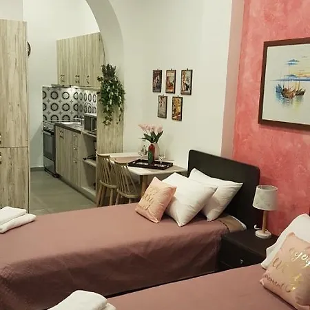 Апартаменты Lolos' House