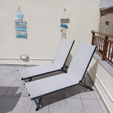 Lolos' House Апартаменты